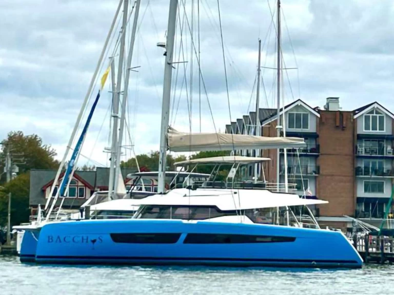 Fountaine Pajot BACCHUS charter bareboat eller skeppad i Brittiska Jungfruöarna