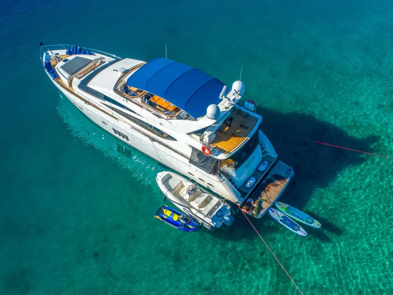 Uthyrning Lyx yacht Princess, UK med en båtlicens 