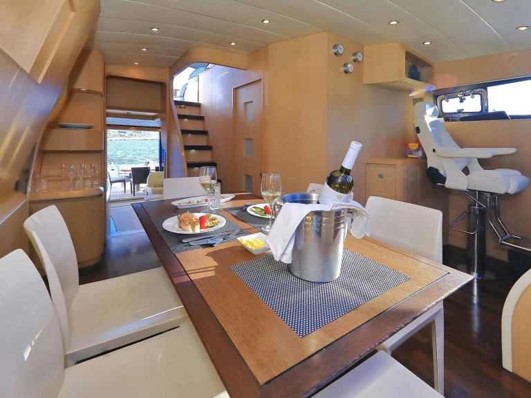 Uthyrning Kaštel Gomilica - Maiora HOPE I av Samboat 