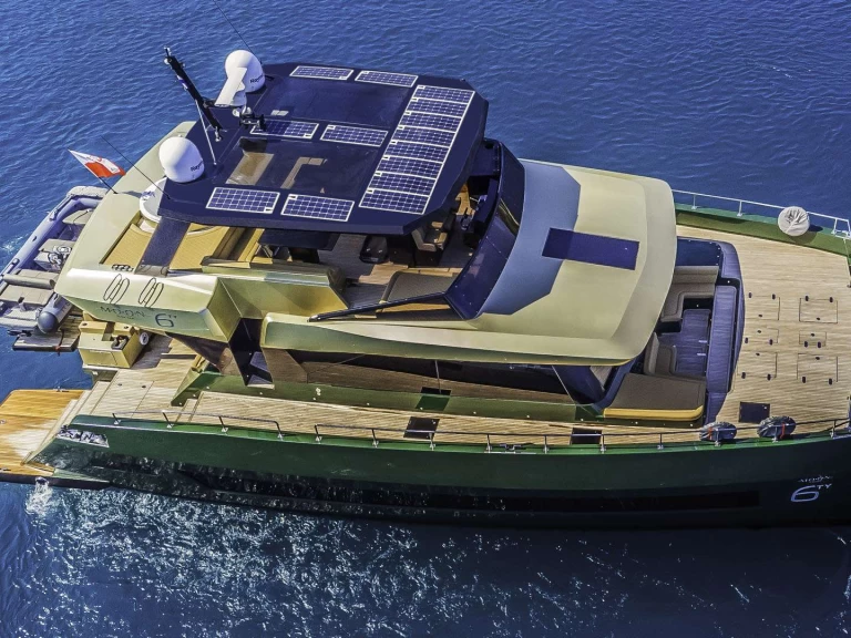 Hyr en Moon Yacht OVER THE MOON Split  