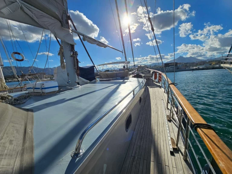 Yacht charter Palermo billig DREAM A