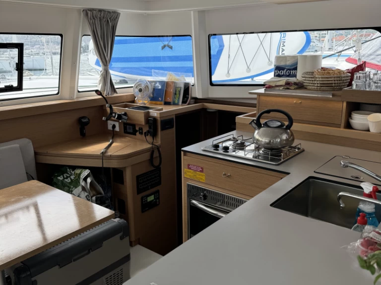 Båtuthyrning Excess Excess 11 i Trogir  på Samboat 