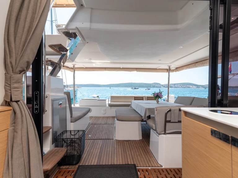 Yacht charter Donji Seget billig Aura 51