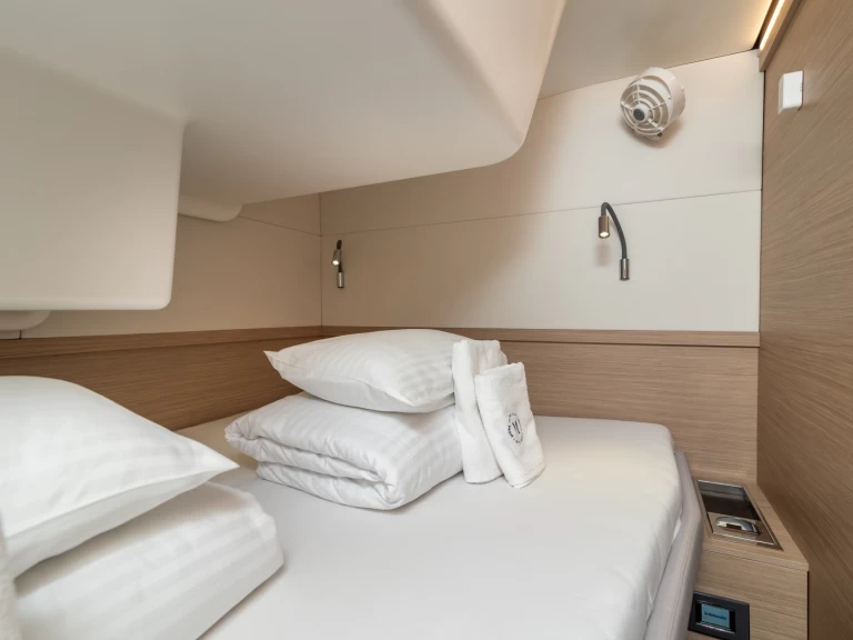 Hyra Katamaran  med eller utan skeppare Lagoon Trogir  