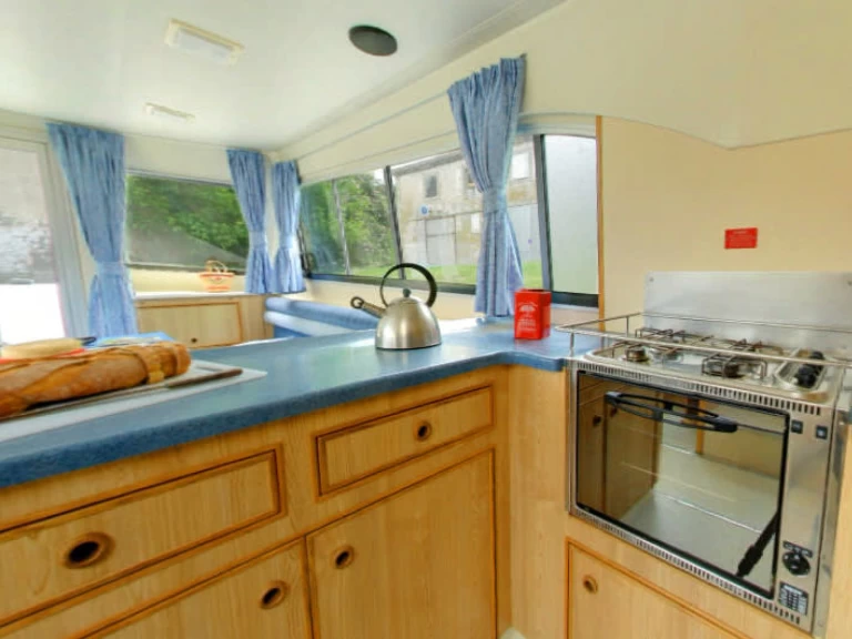 Yacht charter Portiragnes billig Salsa B