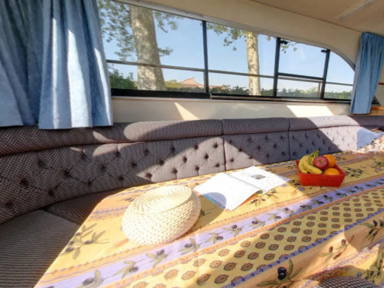 Yacht charter Jarnac billig Grand Classique