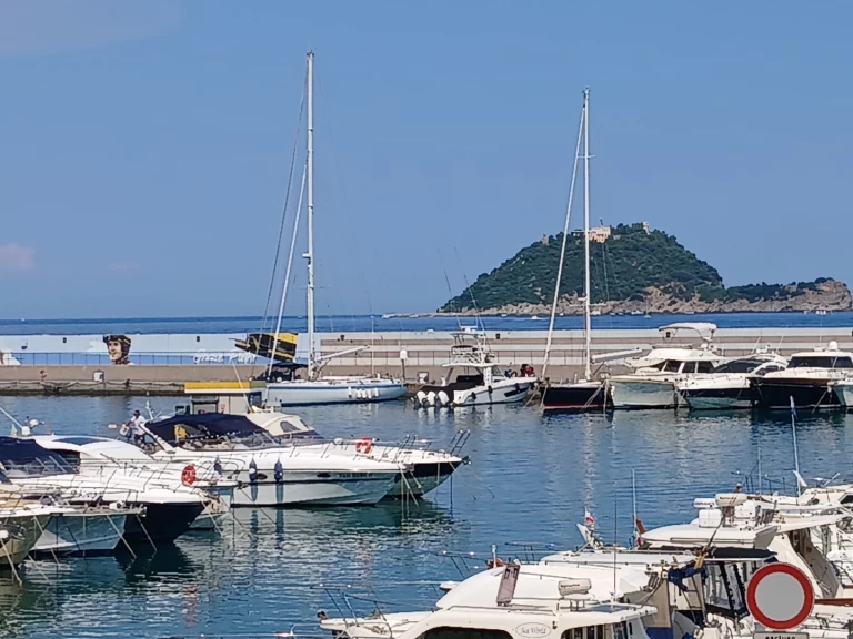 Uthyrning Motorbåt  Cantieri Estensi med en båtlicens 