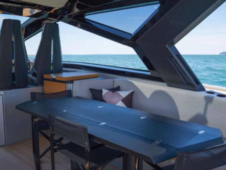 Uthyrning Motorbåt  WALLY YACHTS med en båtlicens 