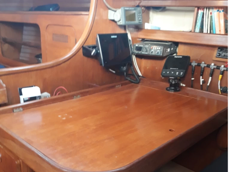 Uthyrning Segelbåt  Bénéteau med en båtlicens 