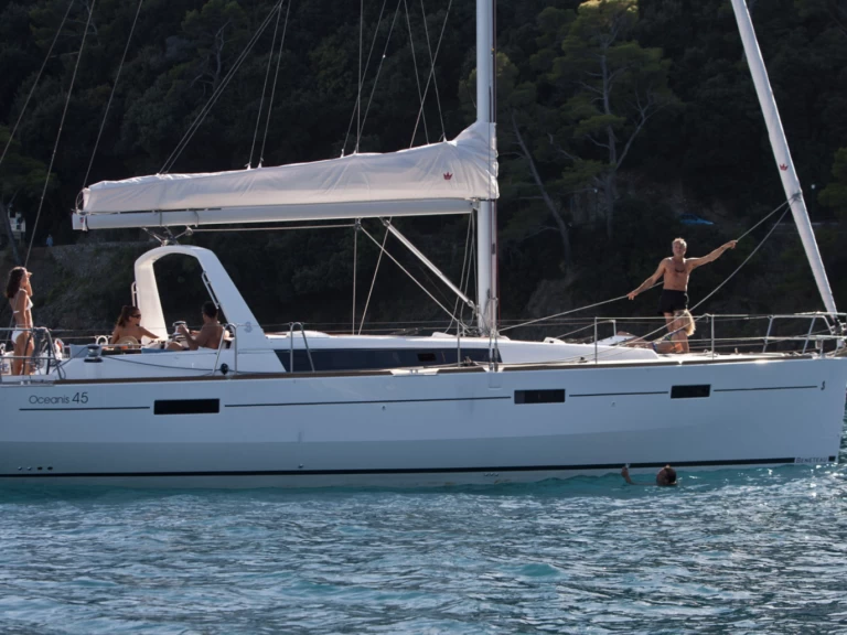 Yacht charter Ajaccio billig Oceanis 45