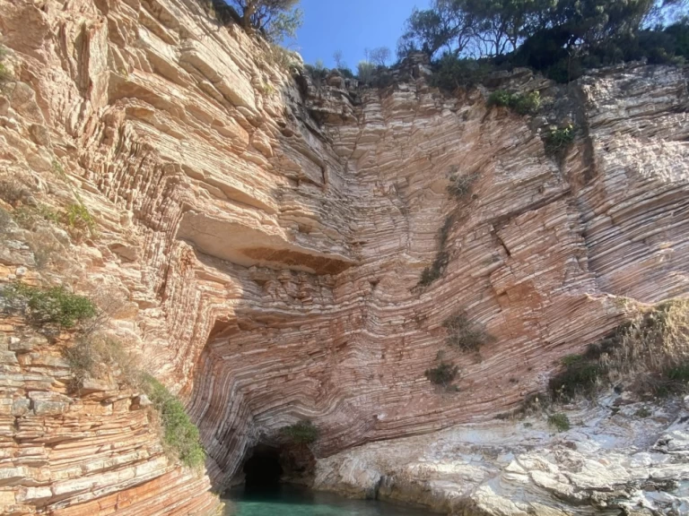 Saver Saver 690 Open charter bareboat eller skeppad i Sarandë