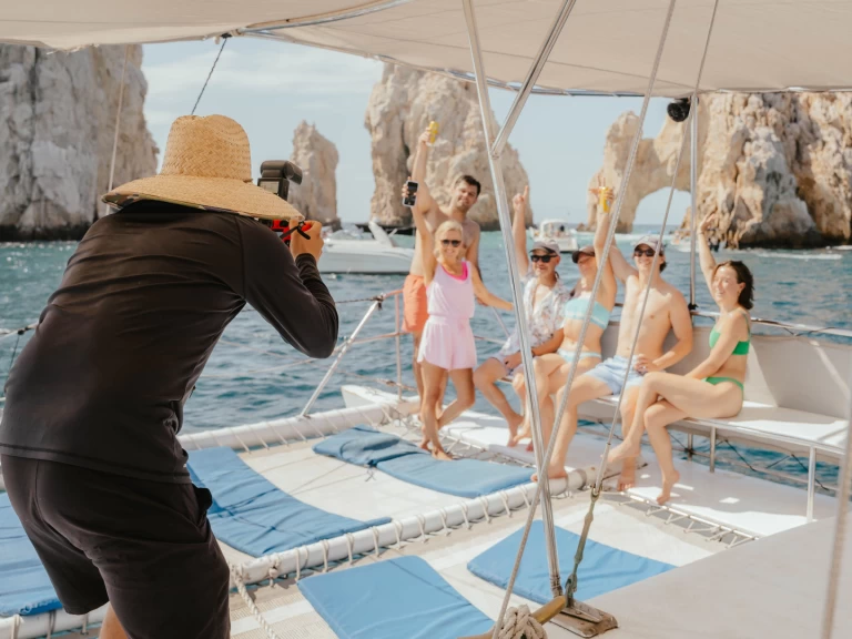 Custom Made custom charter bareboat eller skeppad i Cabo San Lucas