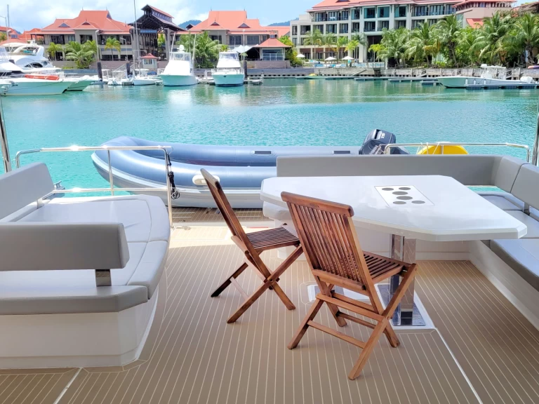 Hyra Motorbåt  med eller utan skeppare Leopard Eden Island 