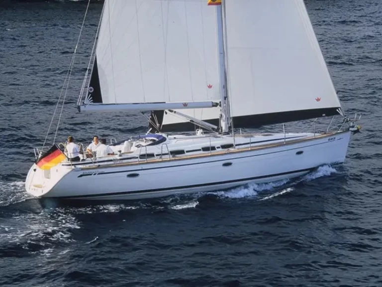 Bavaria Cruiser 46 charter bareboat eller skeppad i Valletta