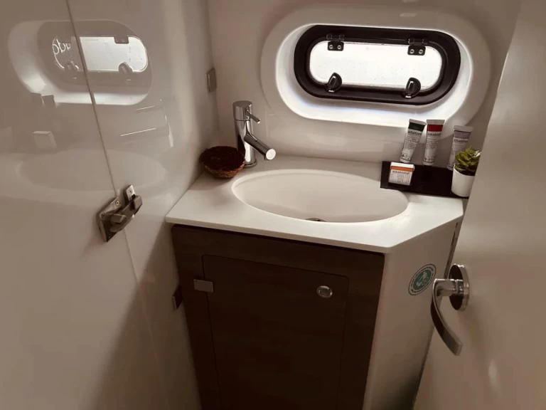 Yacht charter Lefkáda billig Bali 4.2