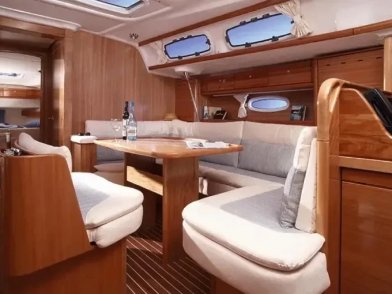 Segelbåt  för uthyrning Valletta till det bästa priset 