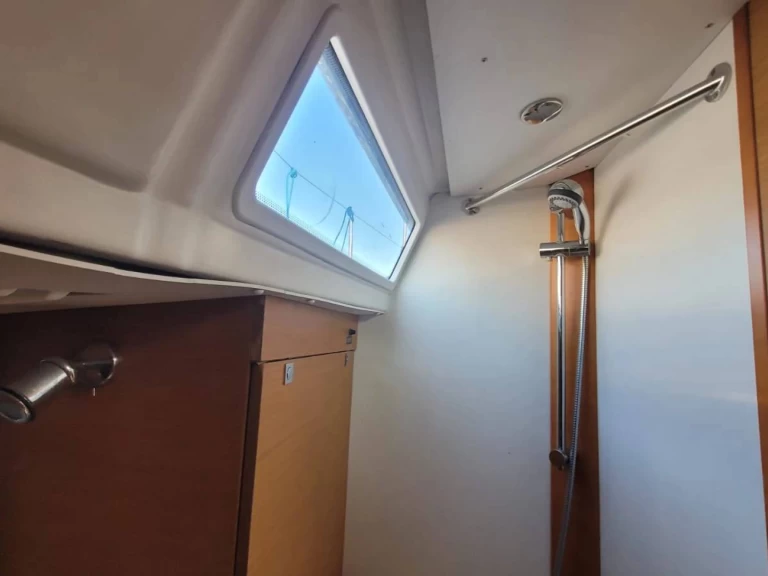 Hyr en Jeanneau Sun odyssey 379 performance Saint-Quay-Portrieux 