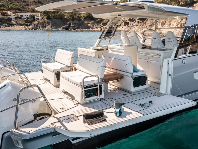 Uthyrning Motorbåt   med en båtlicens 