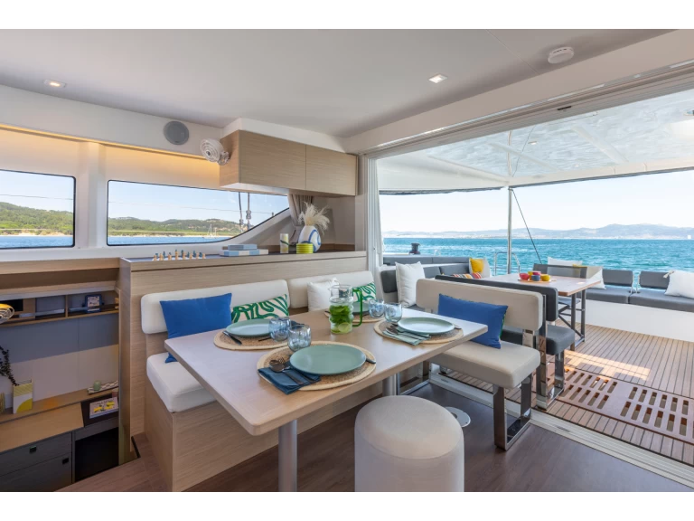 Uthyrning Katamaran  i Capo d'Orlando - Lagoon Lagoon 43