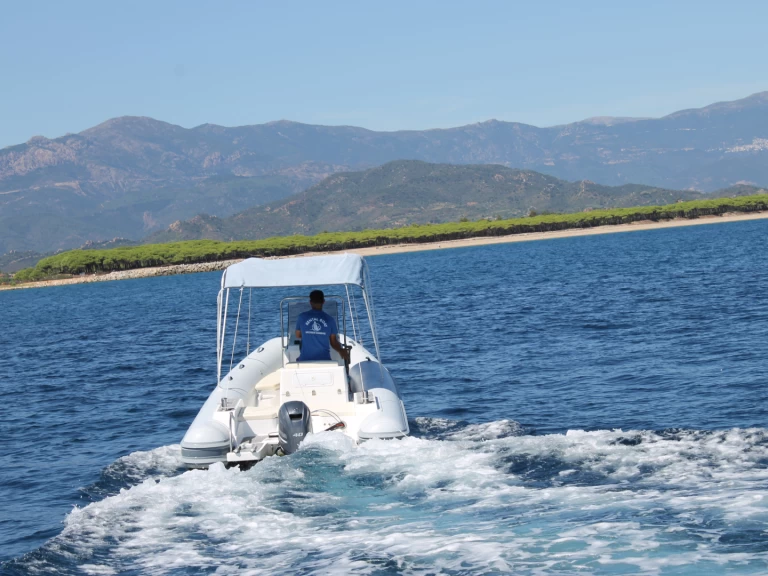 Hyra RIB med eller utan skeppare Gommonautica Arbatax 