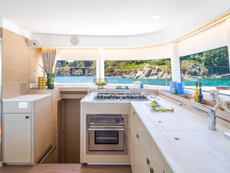 Hyra Katamaran  med eller utan skeppare Lagoon Road Town 