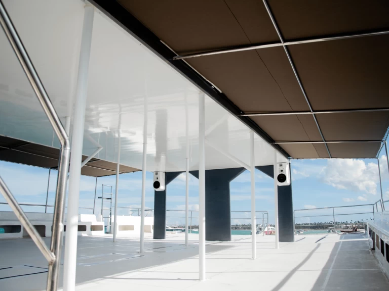 Uthyrning Katamaran  Custom Made med en båtlicens 