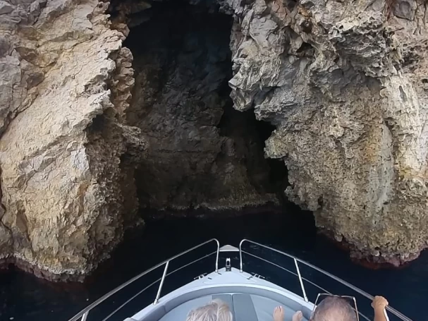 Båtuthyrning LIVER CABIN 36 i Letojanni på Samboat 