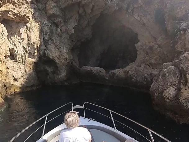 Hyra Motorbåt  med eller utan skeppare LIVER Letojanni 