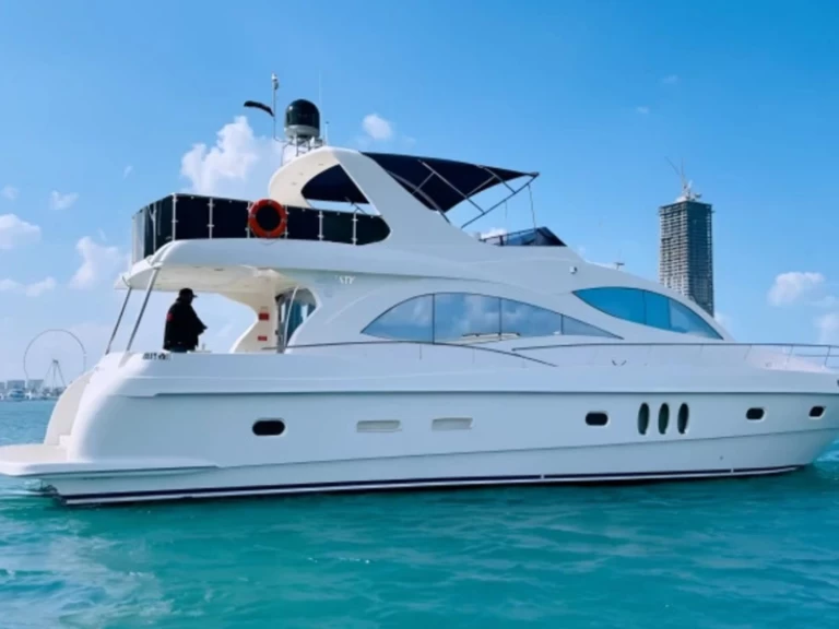 Båtuthyrning Majesty Yachts 70 i Dubai Marina på Samboat 