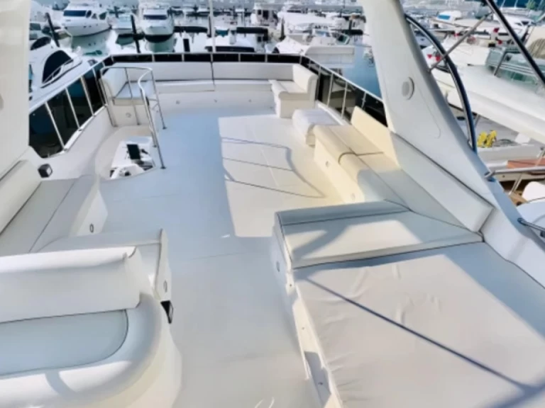 Uthyrning Dubai Marina - Majesty Yachts 70 av Samboat 
