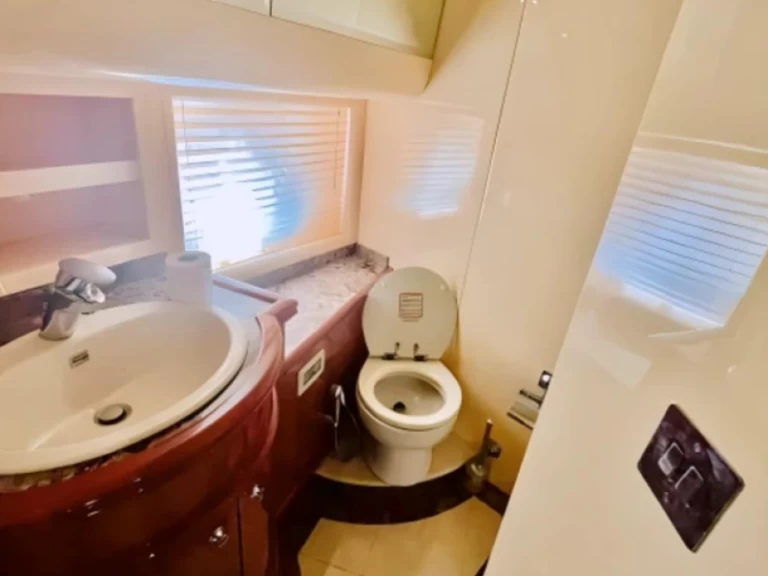 Båtuthyrning Majesty Yachts 70 i Dubai Marina på Samboat 