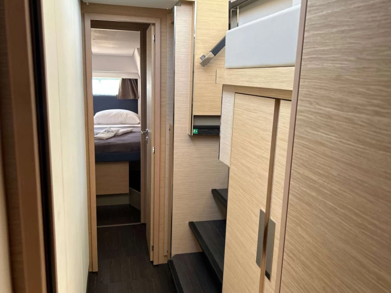 Katamaran  för uthyrning Salerno till det bästa priset 