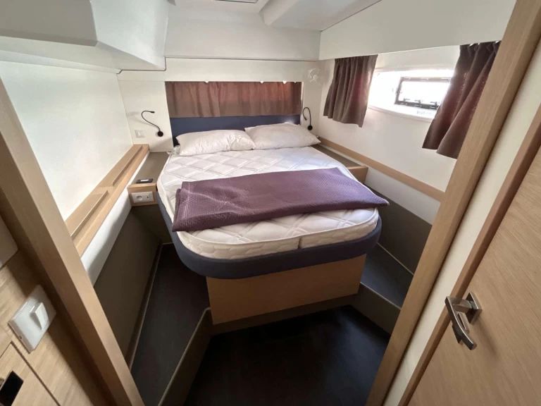 Uthyrning Salerno - Fountaine Pajot Astrea 42 av Samboat 