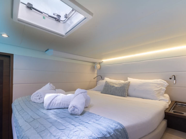 Hyra Katamaran  med eller utan skeppare Lagoon s'Arenal 