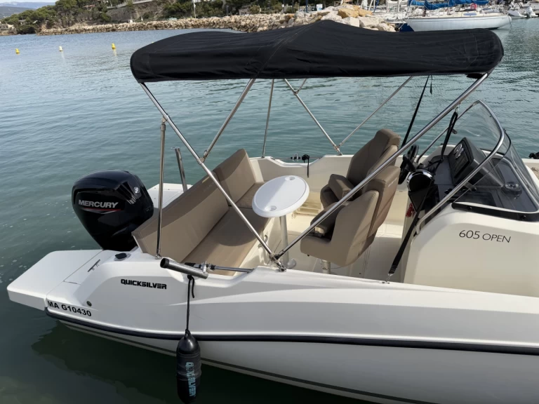 Quicksilver Activ 605 Open charter bareboat eller skeppad i La Madrague