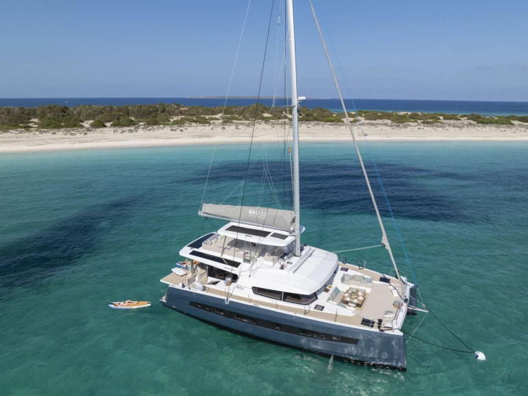 Bali ALISEI charter bareboat eller skeppad i Forio