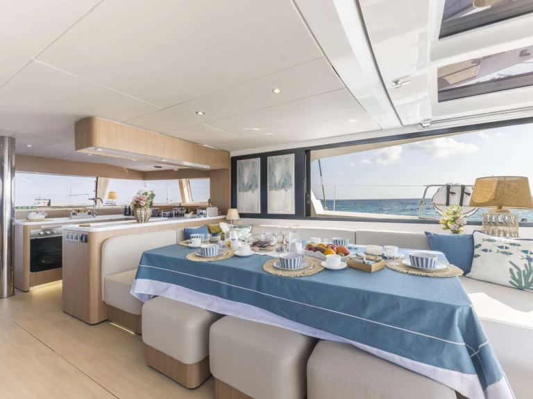 Bali ALISEI charter bareboat eller skeppad i Forio