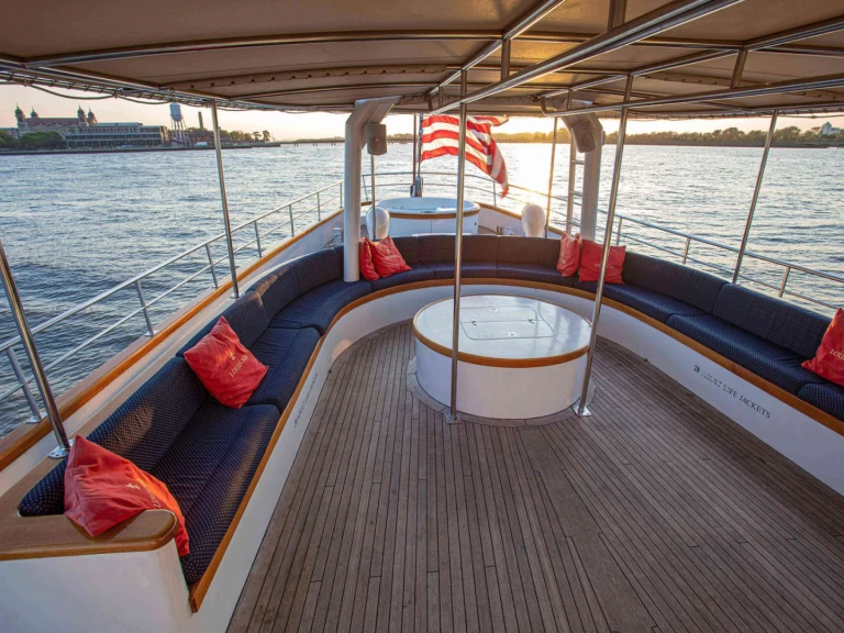 Lyx yacht för uthyrning Saint Thomas Island till det bästa priset 