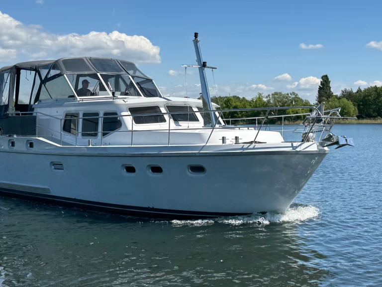 De Drait Advantage 38 (4) charter bareboat eller skeppad i Drachten
