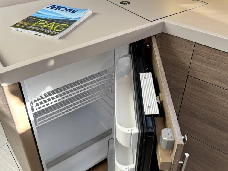 Hyra Segelbåt  med eller utan skeppare Bénéteau Split  