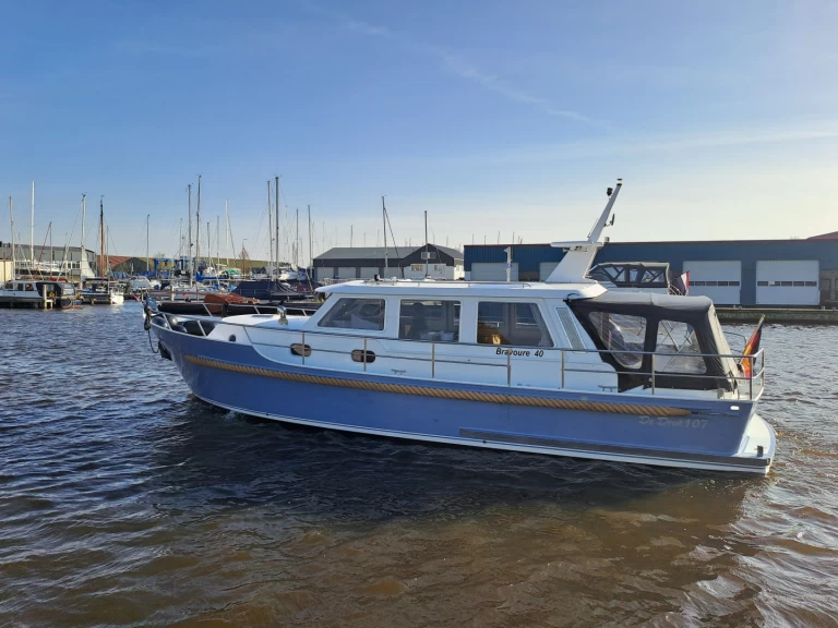 De Drait Bravoure 40 charter bareboat eller skeppad i Drachten