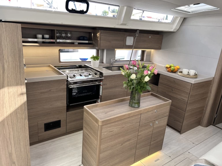 Hyra Segelbåt  med eller utan skeppare Bénéteau Split  