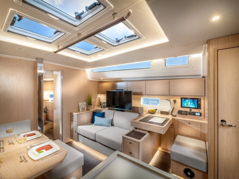 Yacht charter Pula  billig Cruiser 50