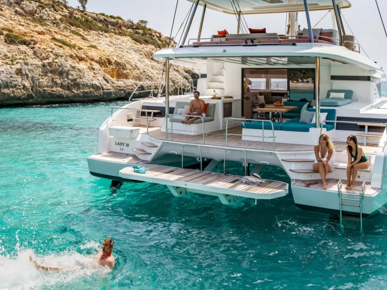 Hyra Katamaran  med eller utan skeppare Lagoon Trapani 