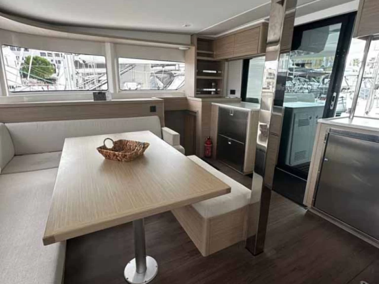 Yacht charter Golfo Aranci billig Lagoon 46