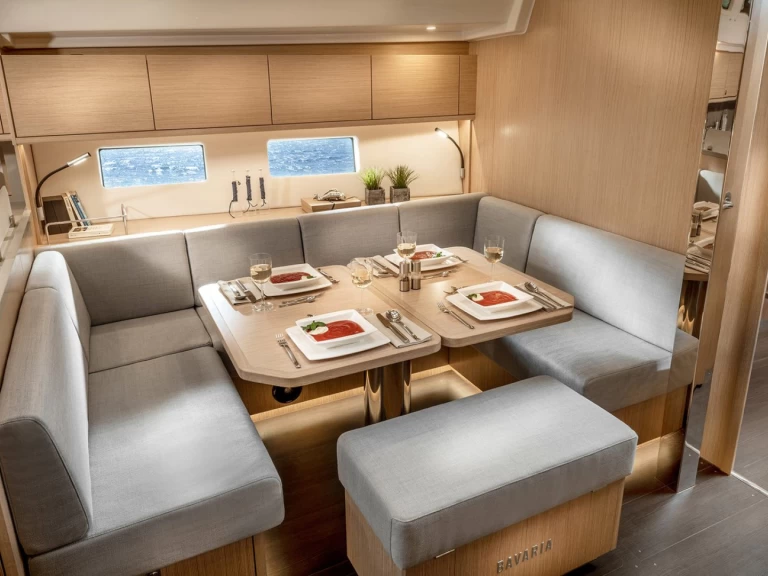 Båtuthyrning Bavaria Cruiser 50 i Pula  på Samboat 