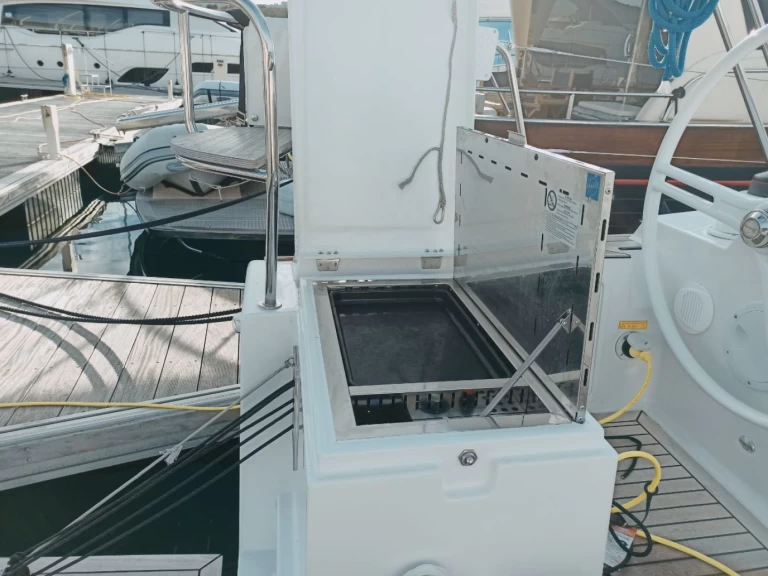 Hyra Segelbåt  med eller utan skeppare Elan Punat 