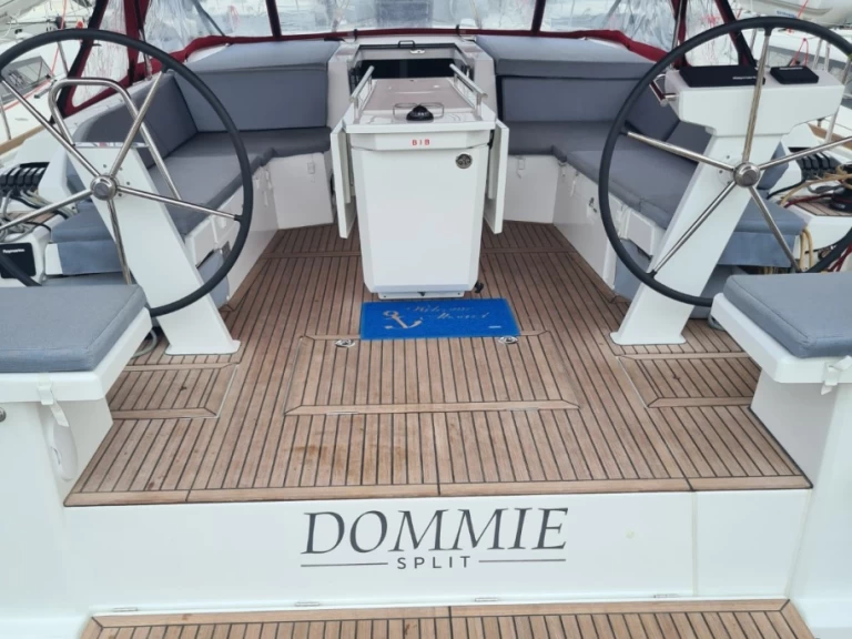 Hyra Segelbåt  med eller utan skeppare Bénéteau Split  