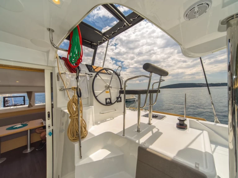 Uthyrning Katamaran  Lagoon med en båtlicens 