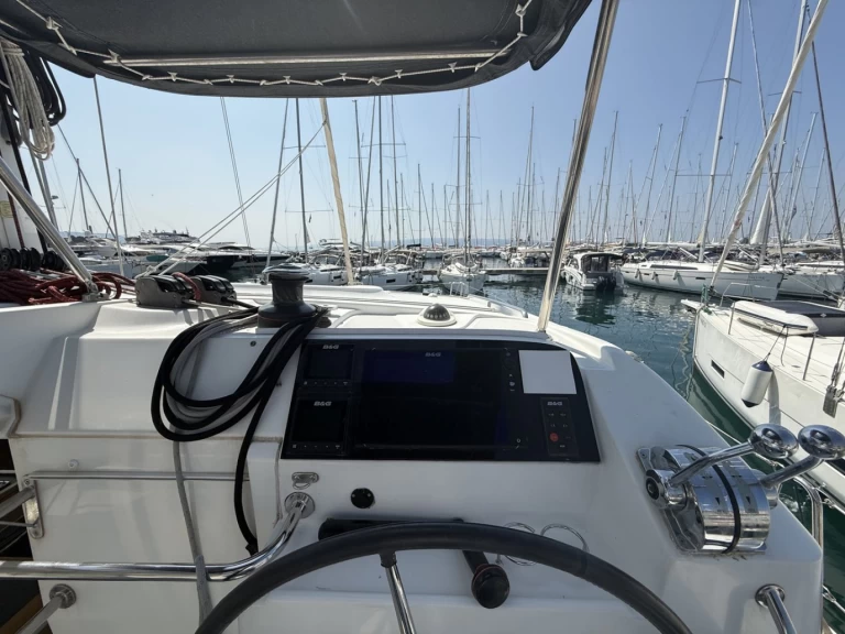 Lagoon Lagoon 39 charter bareboat eller skeppad i Split 